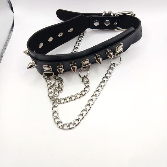 Gothic Spiked and  Chains Necklace-Choker  Leather-Black-New - Picture 5 of 10